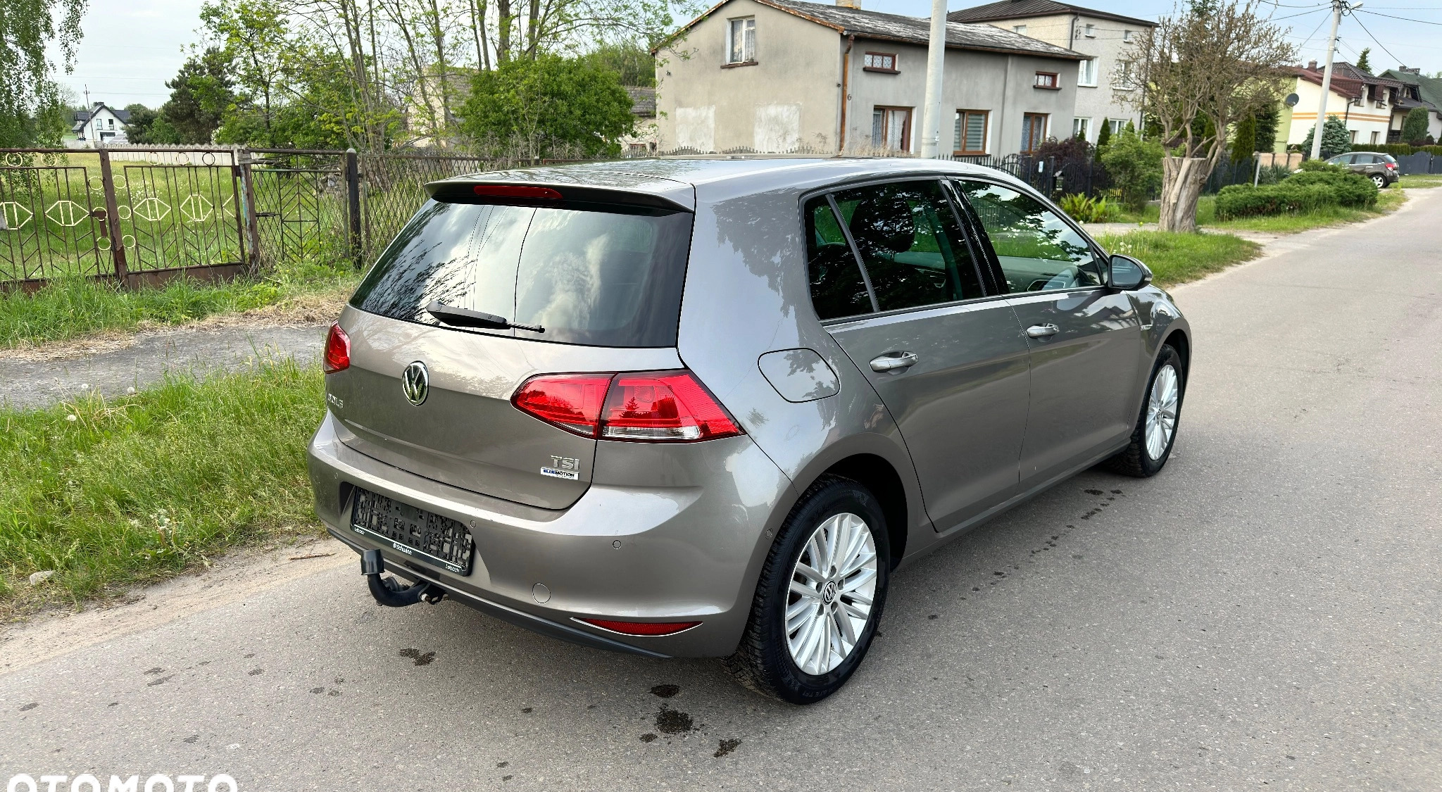 Volkswagen Golf cena 37500 przebieg: 183750, rok produkcji 2014 z Ujazd małe 92